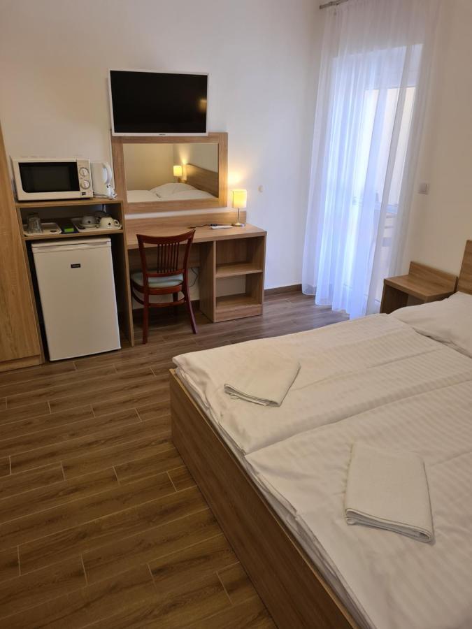 Tancsics Vendeghaz Hotel Siófok Cameră foto