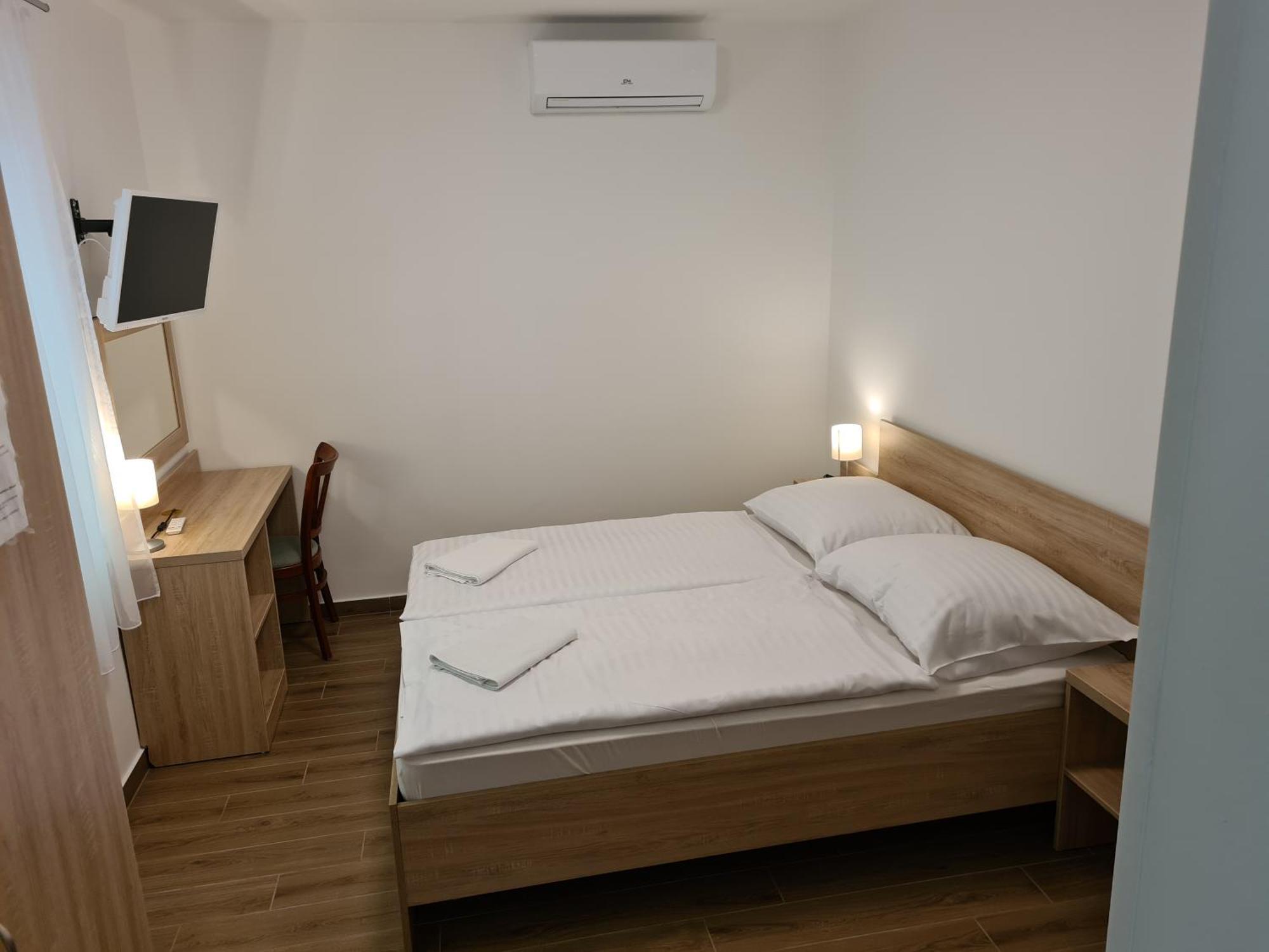 Tancsics Vendeghaz Hotel Siófok Cameră foto