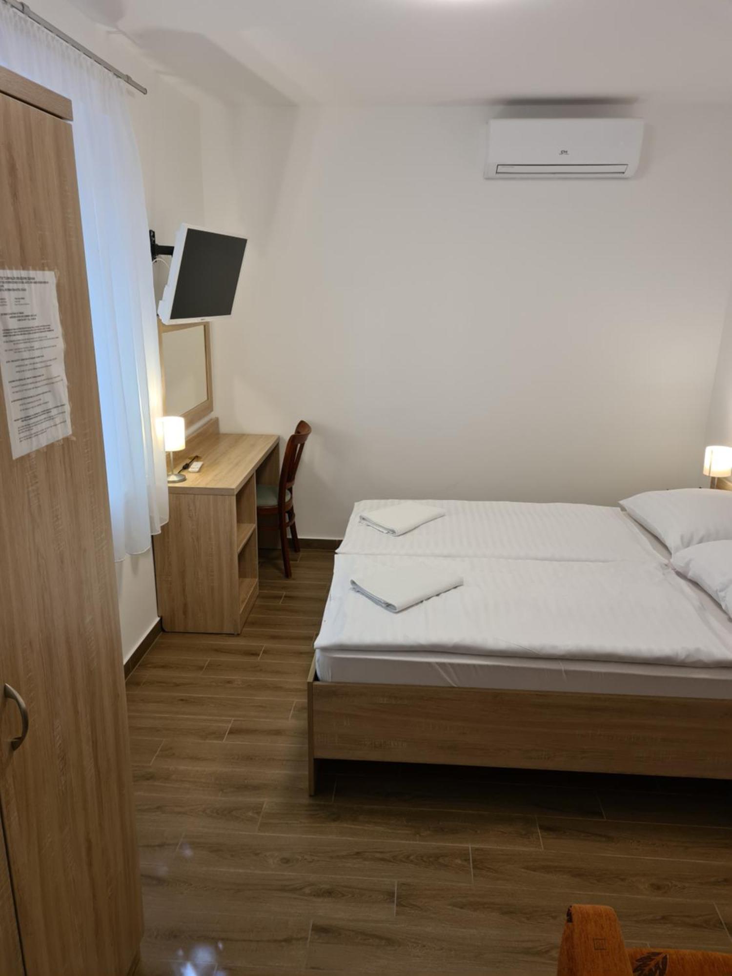 Tancsics Vendeghaz Hotel Siófok Cameră foto