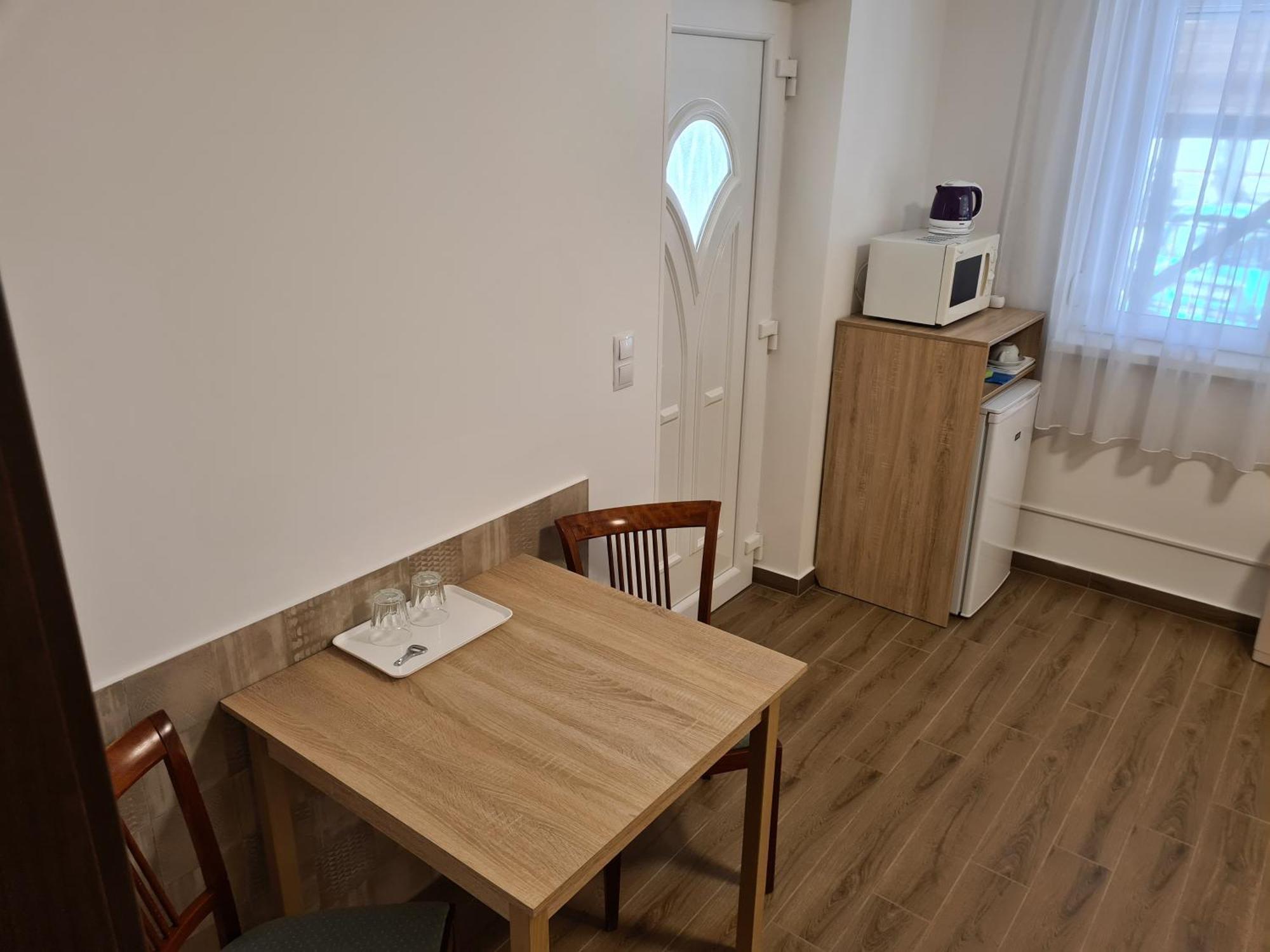 Tancsics Vendeghaz Hotel Siófok Cameră foto